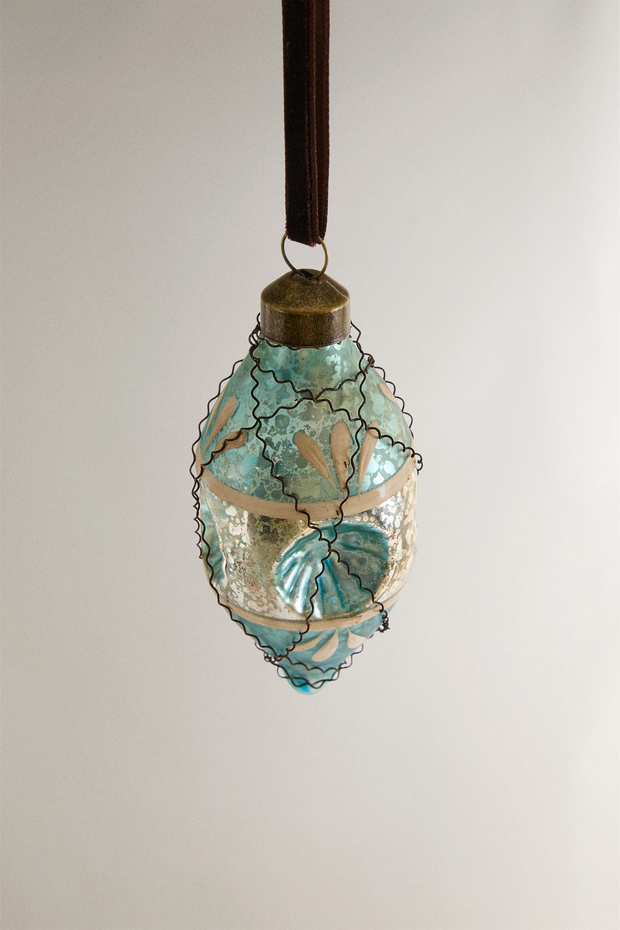 RETRO CHRISTMAS TREE BALL ORNAMENT